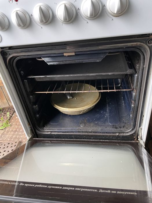 Продам газовую плиту