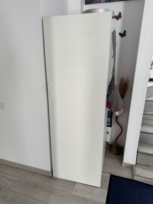 Dulap alb Ikea aproape nou