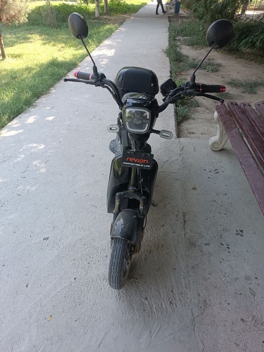 Skuter sotiladi holati yaxshi