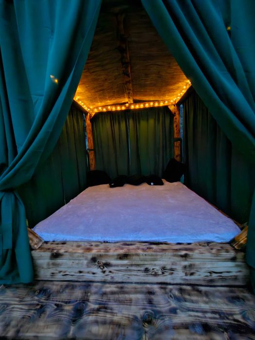 Cazare cabana cu ciubãr si saunã!