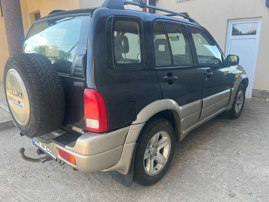 SUZUKI Grand Vitara