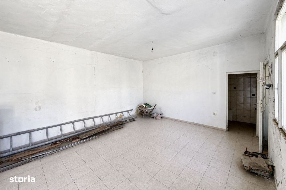 Casă din cărămidă, 6 camere, zona Pârneava, str. Eftimie Murgu
