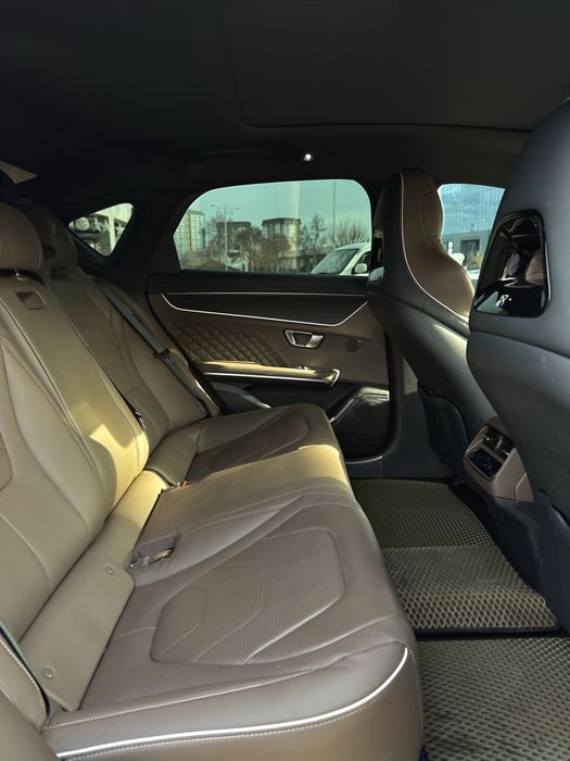 BYD HAN 3.9s Dual Motor