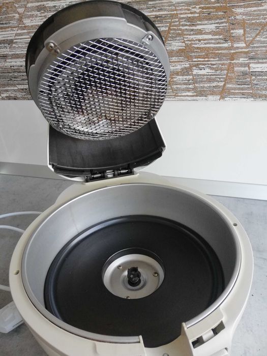 Friteuza cu aer cald