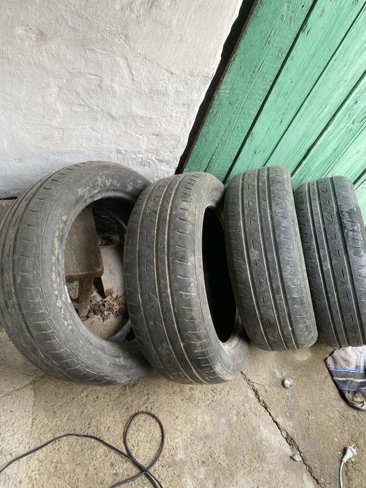 Продам шины  бричстоун