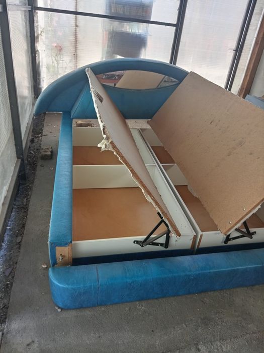 Vand pat , se află în Sofronia județul Arad