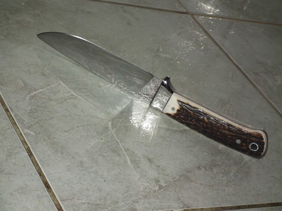 Cutit vánátoare maghiar masiv plásele din corn otel N690 toc piele nou mester Szalontai István