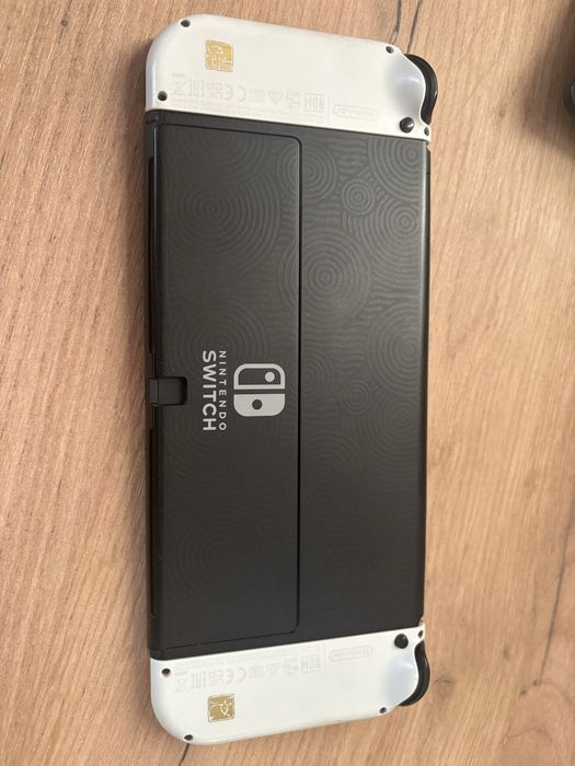 Продам Nintendo switch в идеальном состоянии. Прошитая.