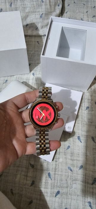 Michel kors часовник