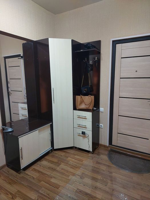 3 xonalik kivartira sotila di