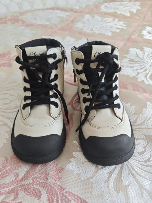 Продаю ботиночки весна-осень