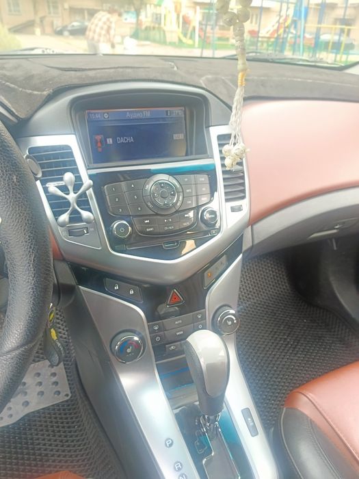 Магнитола на Круз до рестайлинг