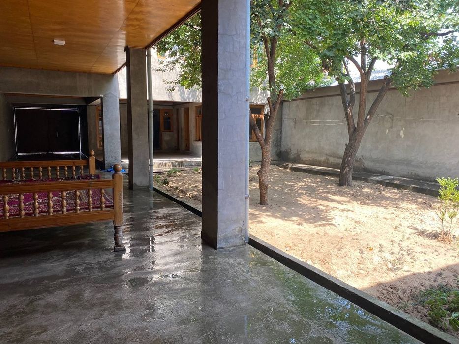 Xovli sotiladi 4 sotix 7xonali