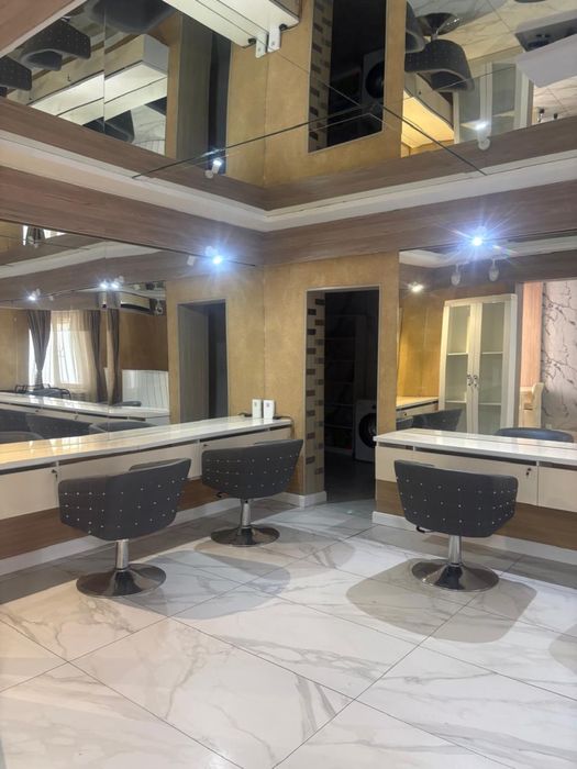 Сдается в аренду салон красоты