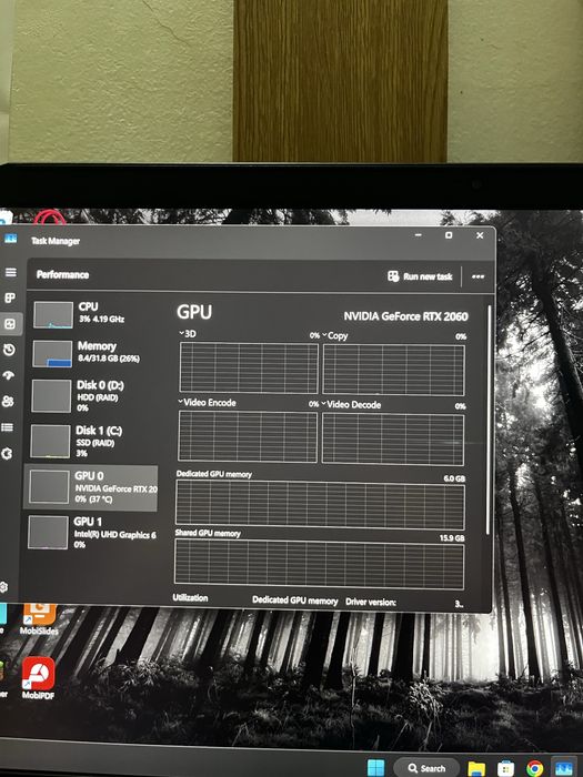 Vand laptop de gaming RTX cu periferice