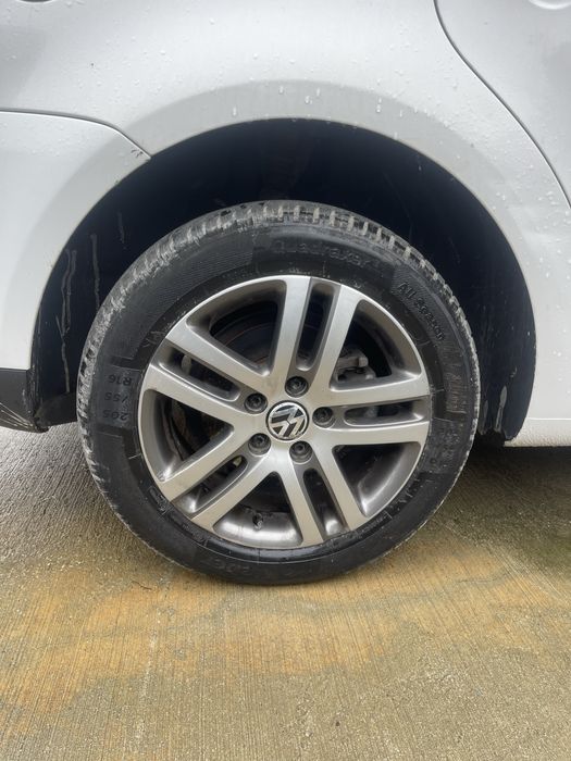 VW Touran На Части