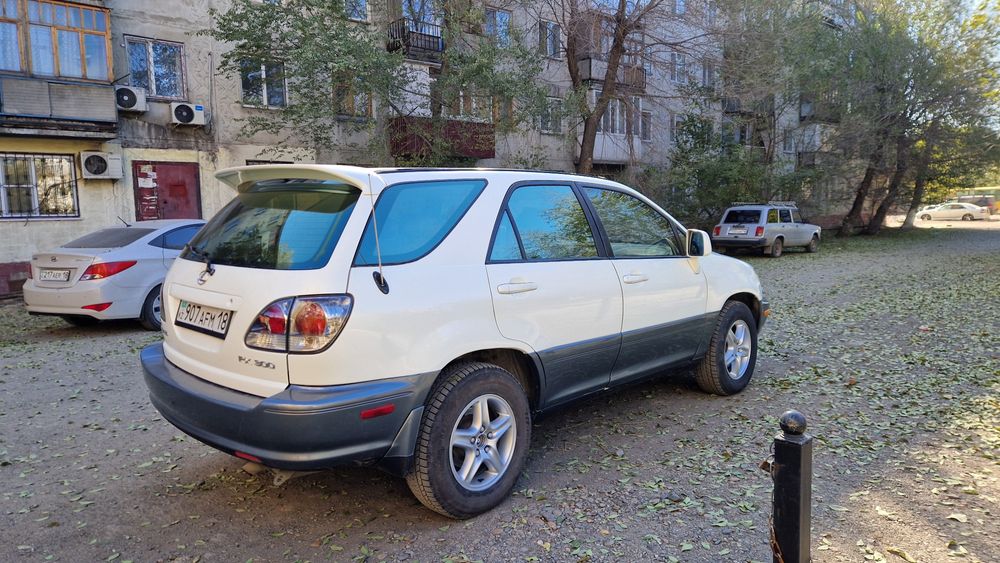 Продам живой LEXUS RX 300