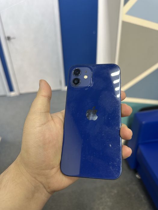 Продам Iphone 12