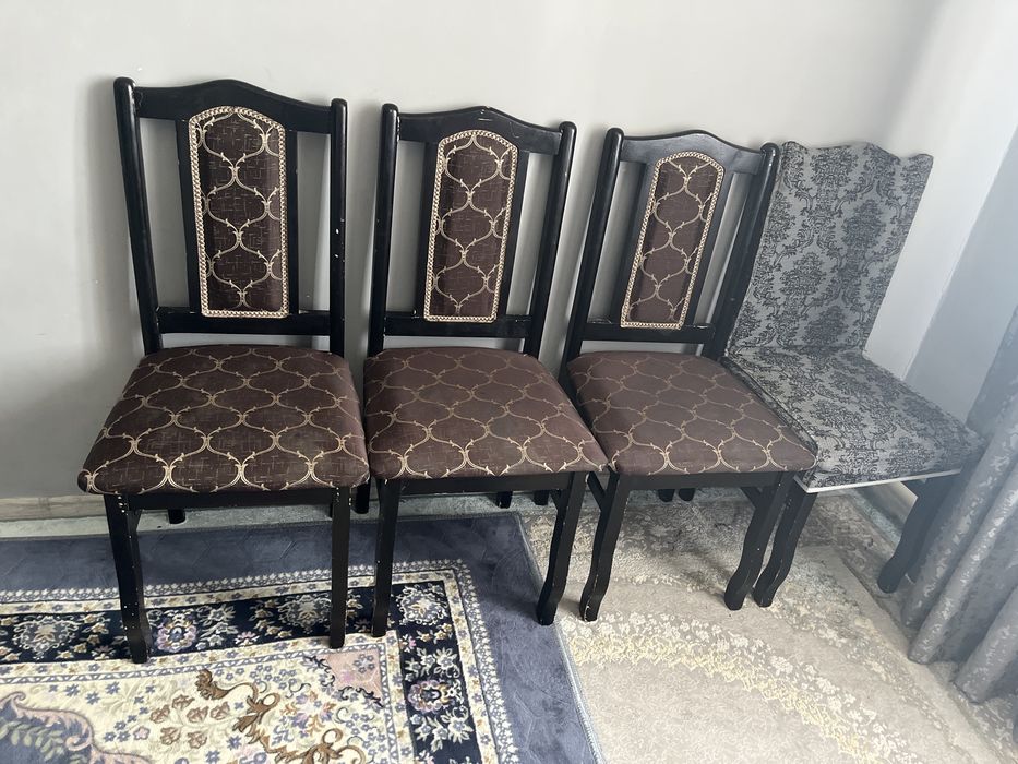Продам стол со стульями