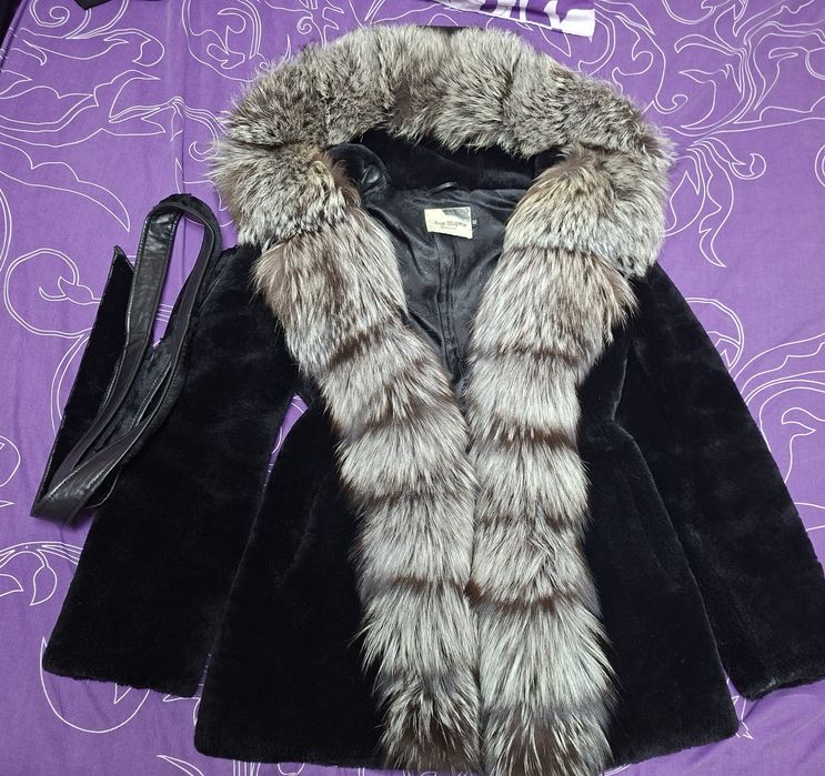Шуба мутон с чернобуркой