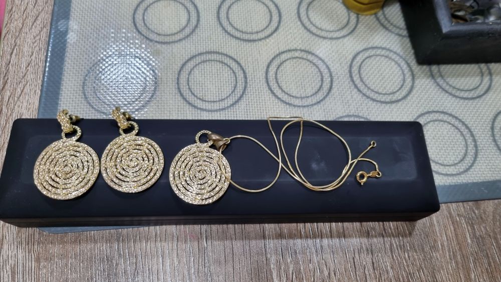 Красивый комплект.