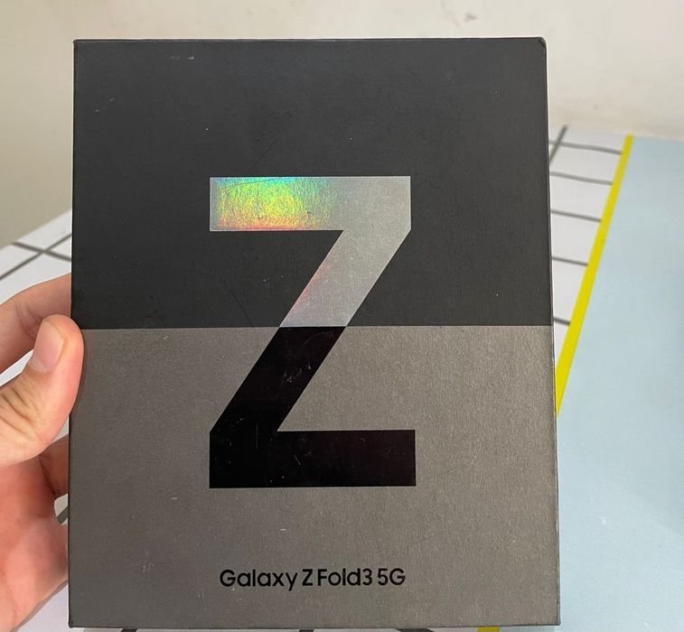 САМСУНГ з фолд 3