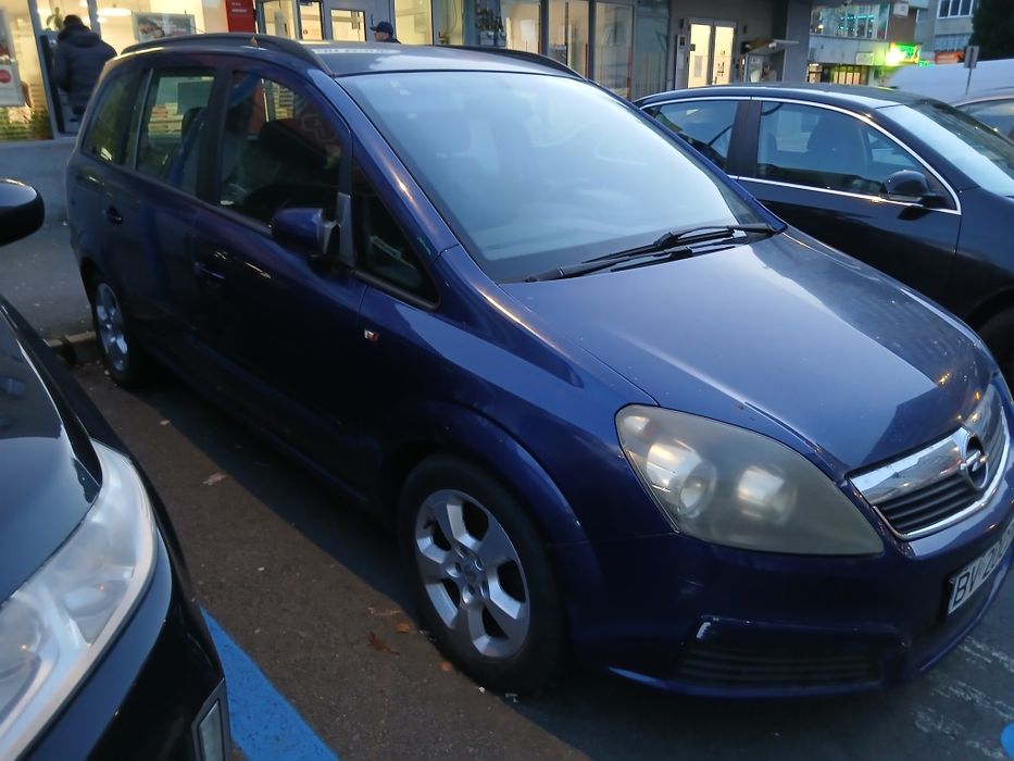 Opel zafira  de vinzare