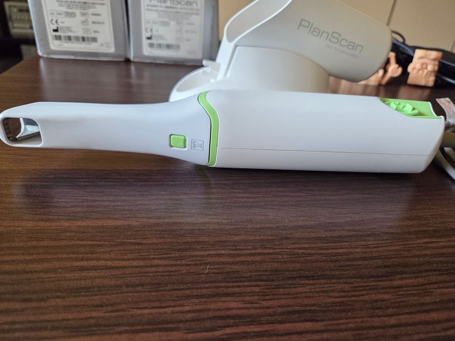 Интраорален скенер Planmeca PlanScan, 2450 EUR