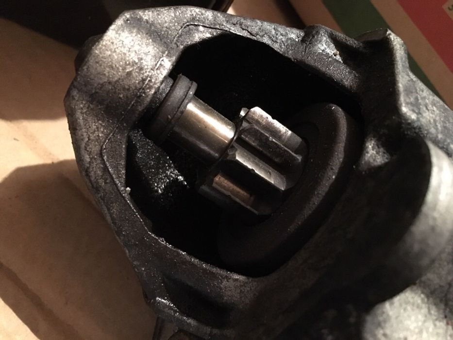 Стартер Ауди а4 б7 2.0 140 Audi A4 B7