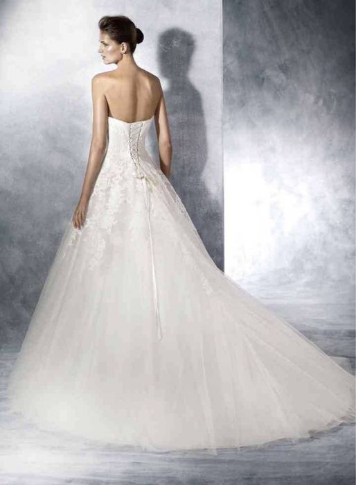 Vand rochie de mireasa White One