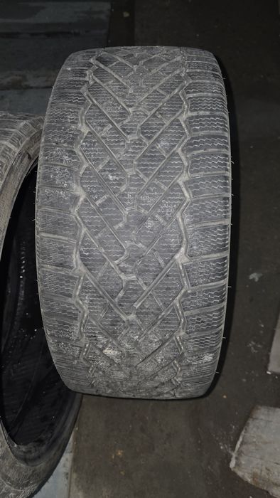 Шины летние 225 / 35 / R19