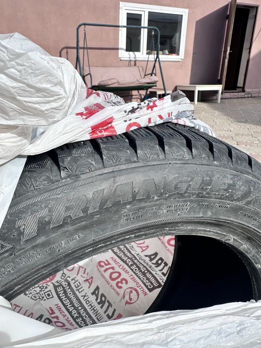 Продам резину 235/18/45