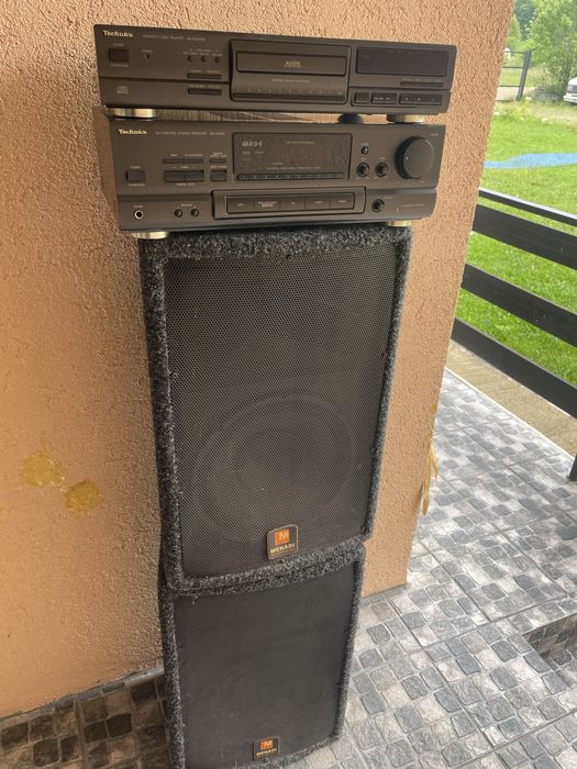 Boxe Menadi Profesional 200w , amplituner si cd Technics