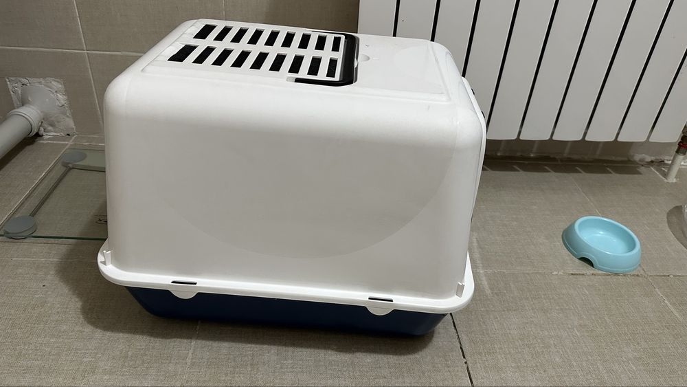 Кошачий туалет-домик