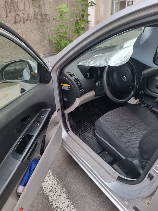 1600€ Kia Cee'd Break 1.4 benzina