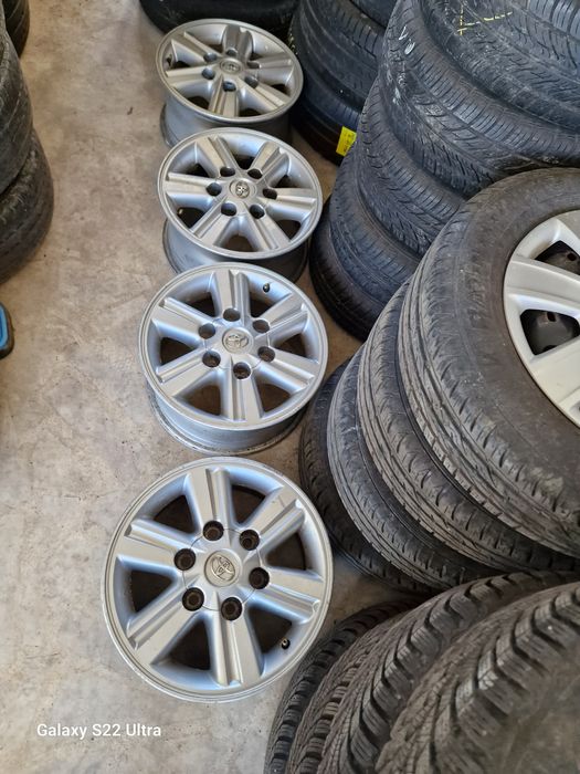 Toyota HiAse Land Cruizer Hilux  15 6болта 6х139.7 Замъка Ямбол 106.1 ЦО
