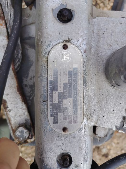 Vand remorca pentru stupi