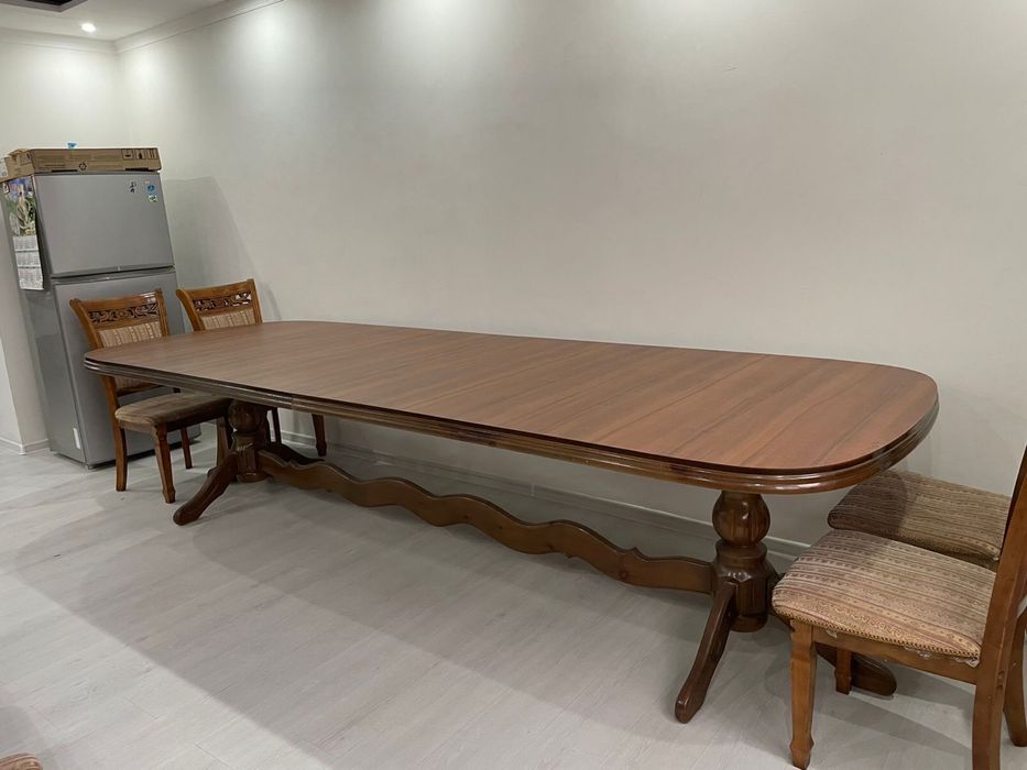 Стол  4,5 м со стулями 10 шт