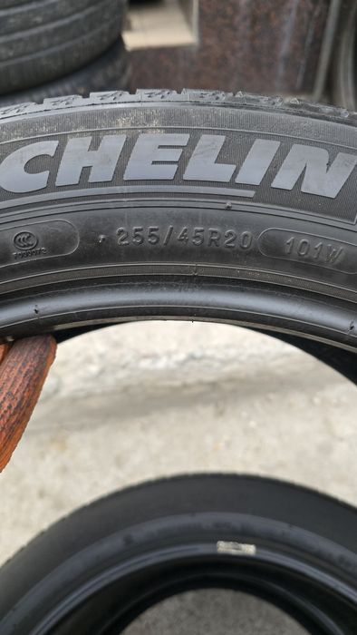 255/45/R20 Michelin latitude sport