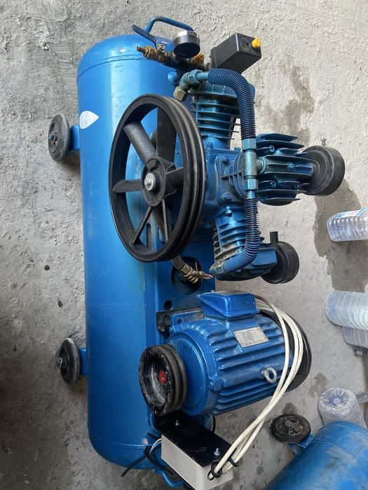Компрессор 105 л / 3 кВ
