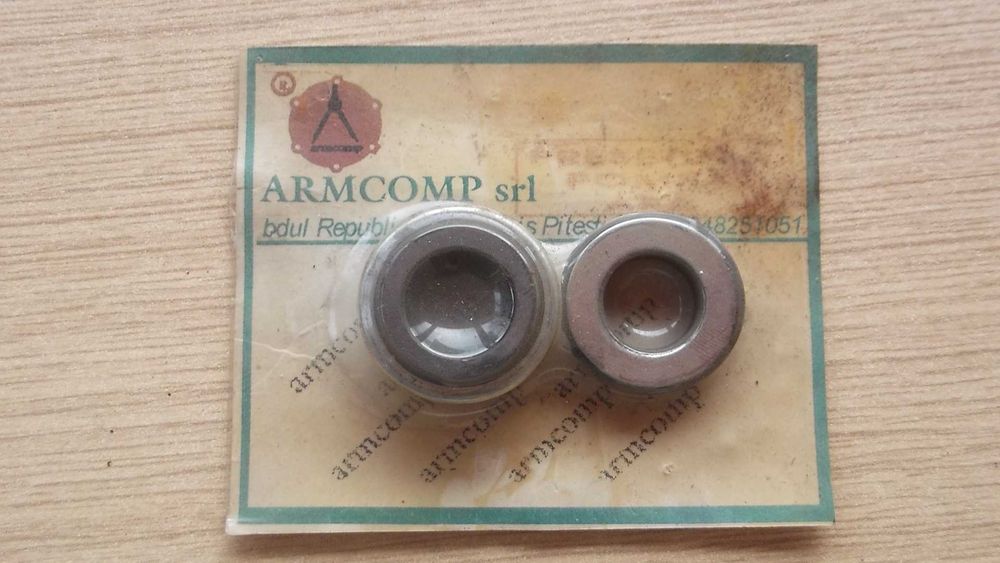 Vand piese de schimb pentru autoturism Dacia 1300 / 1310 / etc.