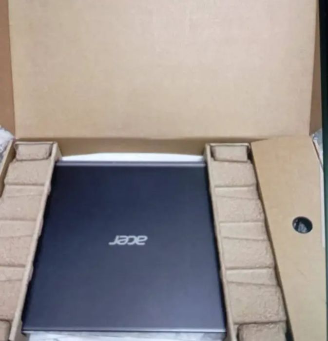 Срочно продам  Ноутбук  Aser.  
Имя устрой