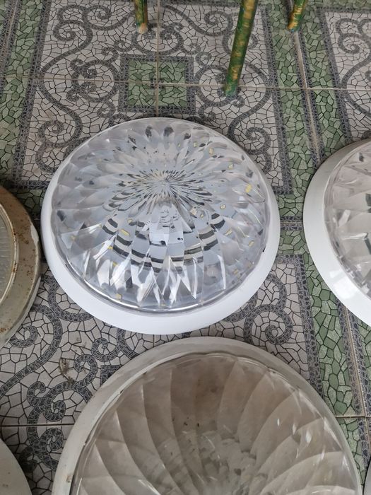 Продам светильники