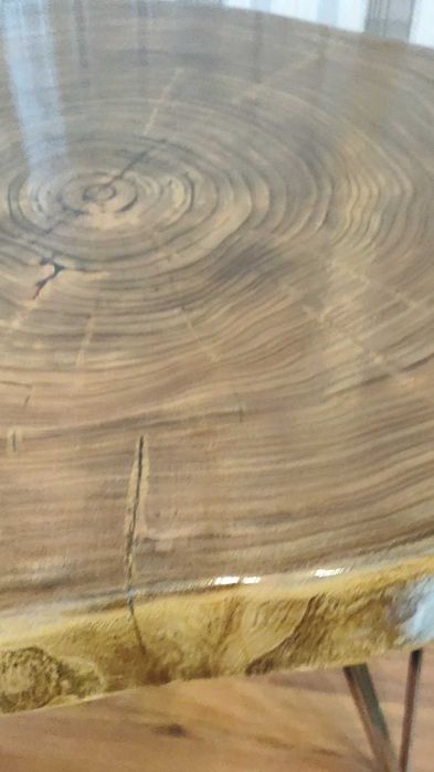 Стол из спила карагача