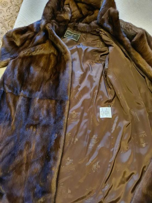 Шуба норковая MANZARI.