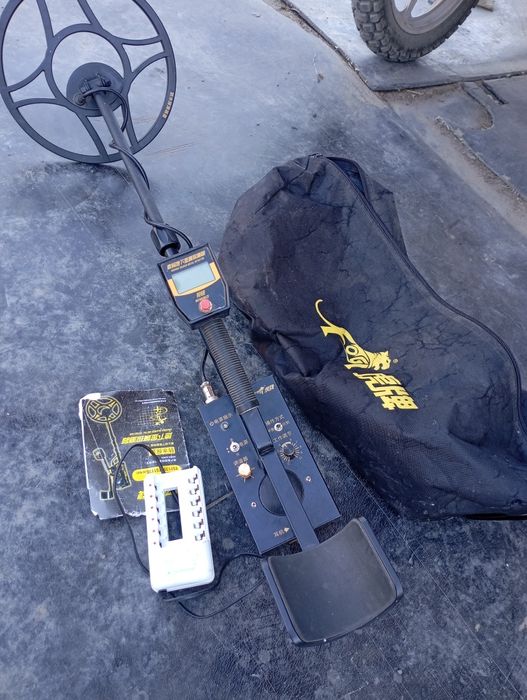 Продам металлоискатель