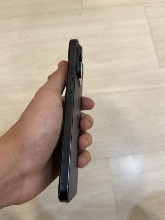iPhone 15 Pro Max,есть дефект
