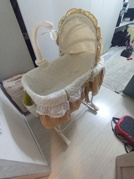 Кровать для новорожденному