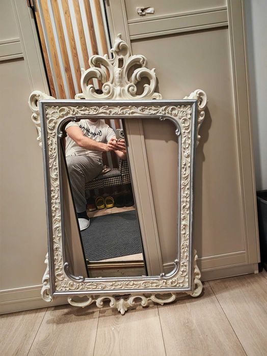 Oglinda vintage din lemn masiv