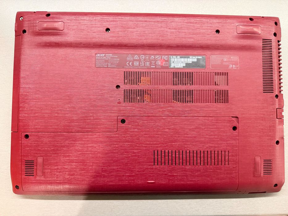 Acer Aspire E5 SSD 8GB RAM Win 11 i3